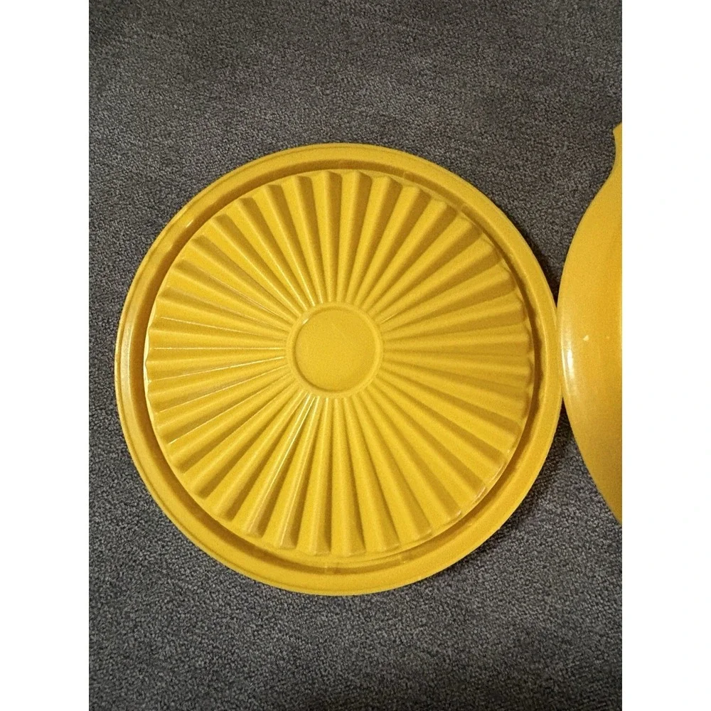 Tupperware Servalier 1323 Snack Sugar Bowl 10 Oz‎ Harvest Gold Starburst Lids
